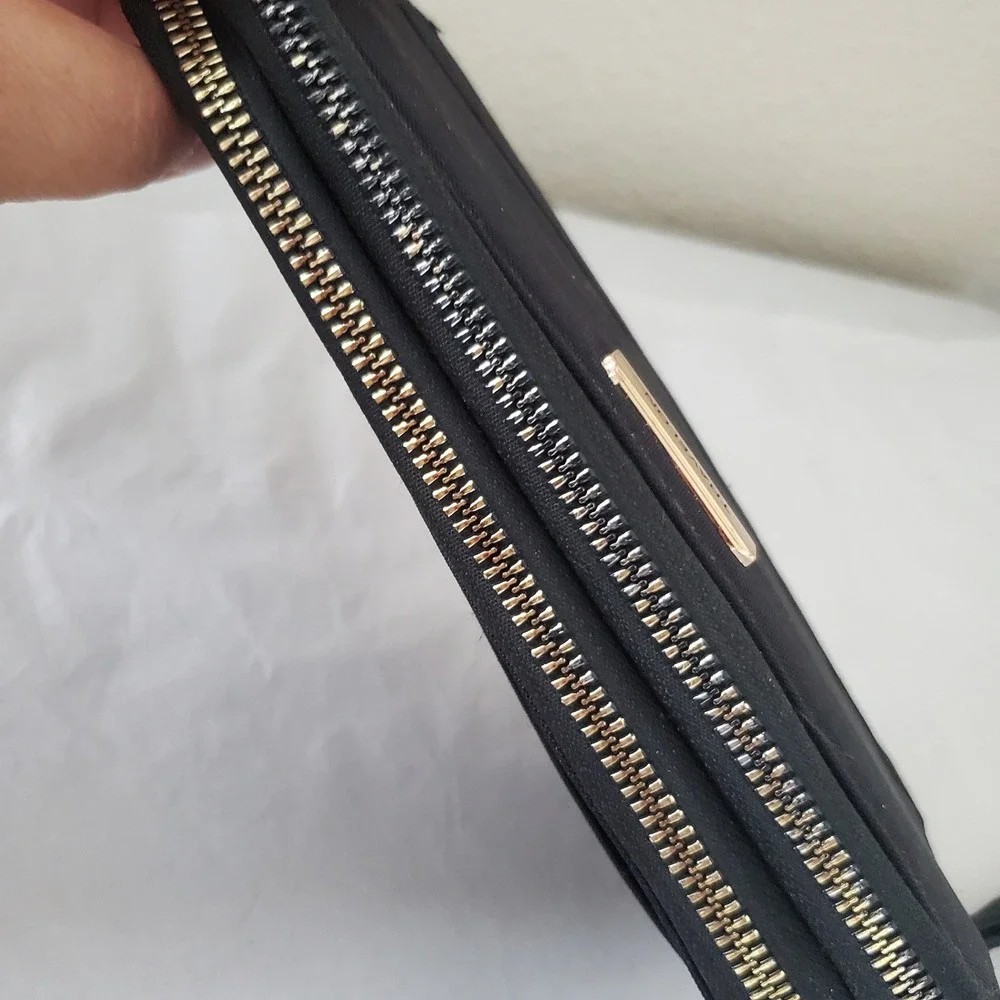 Travelon Black Nylon RFID Blocking Double Zip Wristlet Wallet Gold Hardware